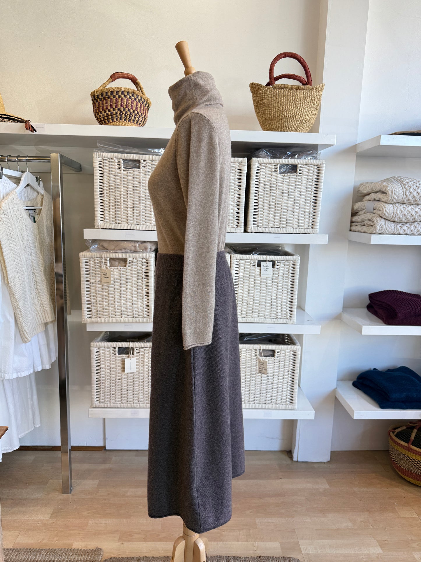 The Amara Skirt – Brown Cashmere