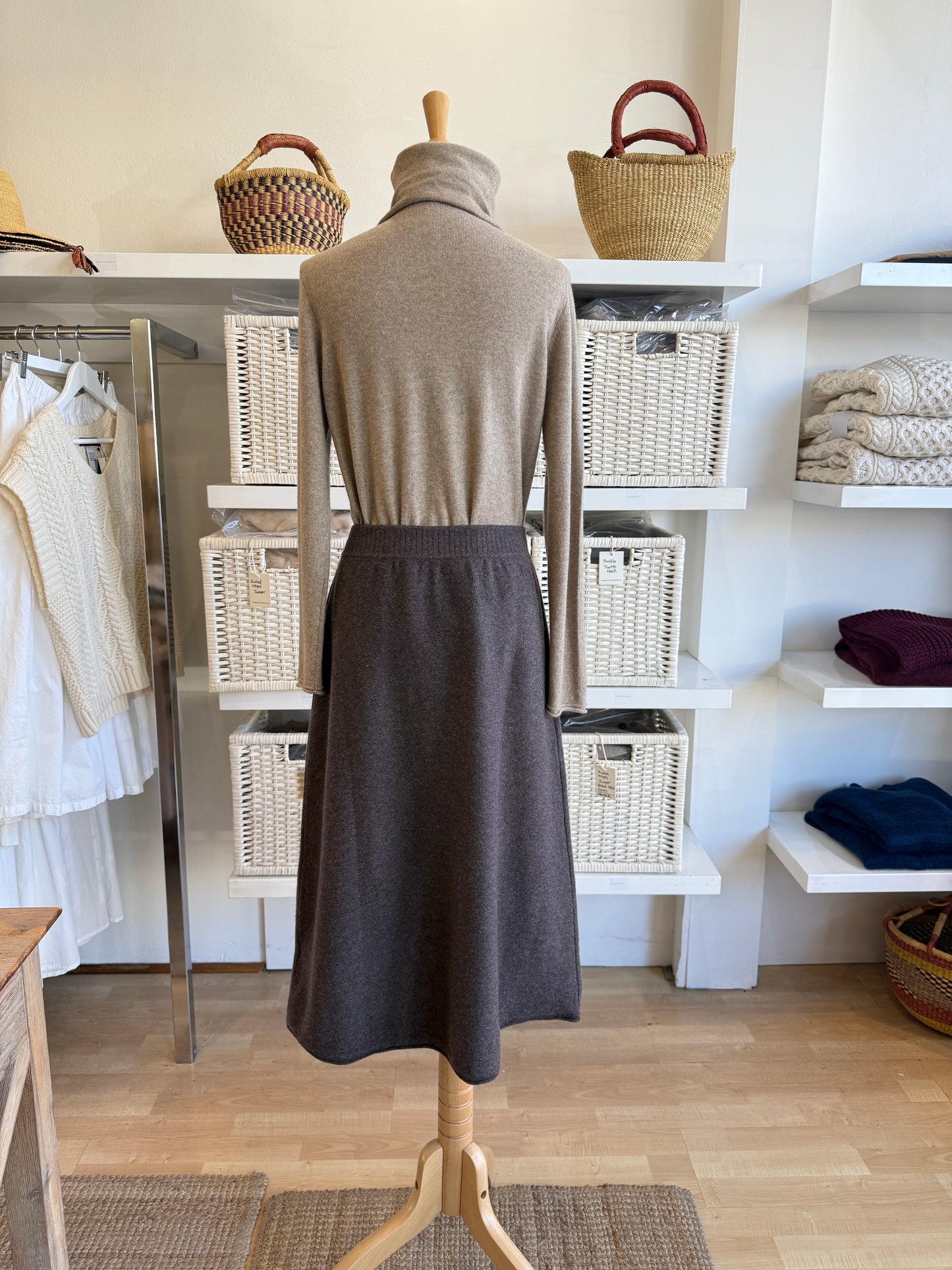 The Amara Skirt – Brown Cashmere