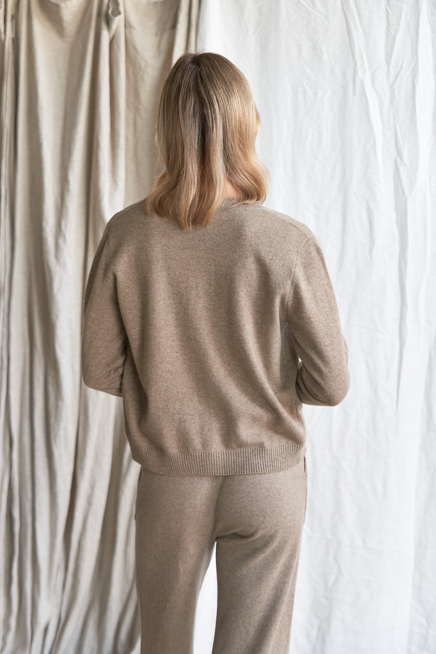 The Marais Cardigan – Truffle Cashmere
