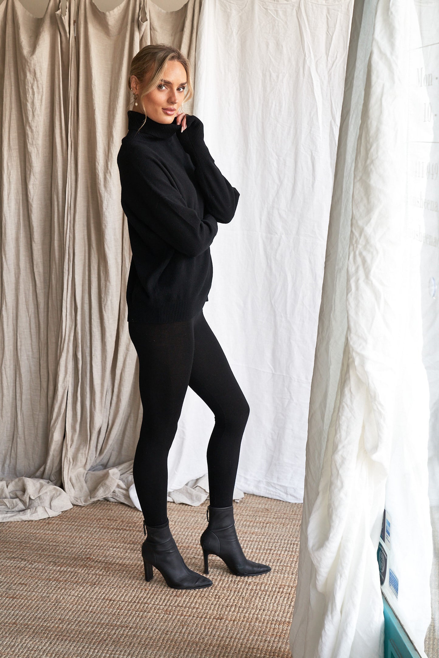 Slip into comfort with our black cashmere leggings, crafted from 100% ethically sourced cashmere for a soft, second-skin feel. These women’s knit leggings feature a slim silhouette, gentle stretch, and a comfortable elastic waistband — perfect for layering or lounging.
Warm, breathable, and naturally insulating, they’re the ideal cold-weather essential for relaxed luxury and effortless styling.
Keywords:
Black cashmere leggings, women’s knit leggings, pure cashmere bottoms, soft winter leggings, luxury