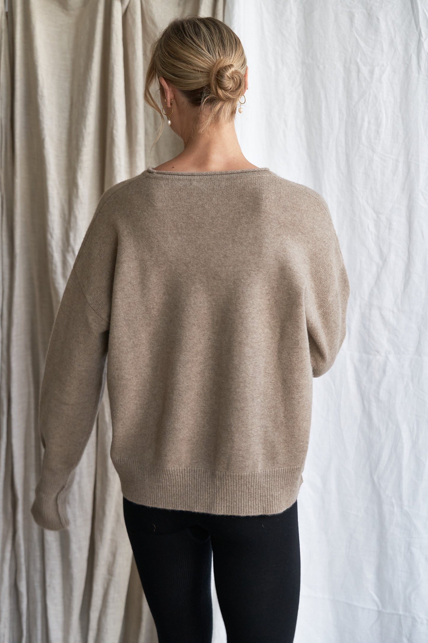 The Arlo Sweater – Mushroom Cashmere with Rolled Edges