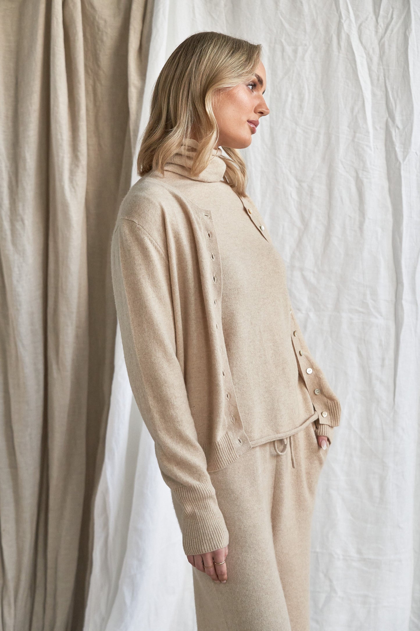 The Marais Cardigan – Oatmeal Cashmere