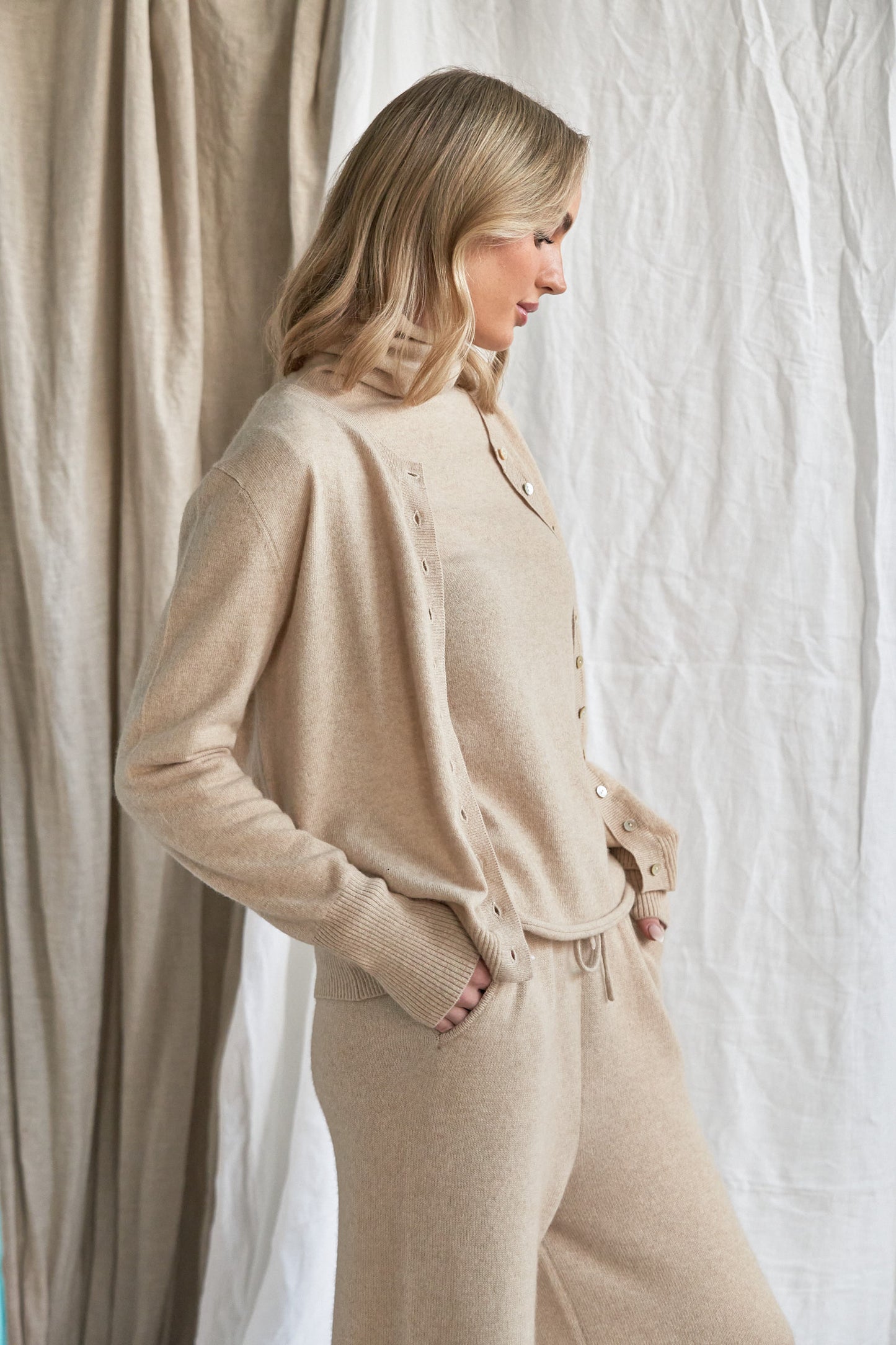 The Marais Cardigan – Oatmeal Cashmere