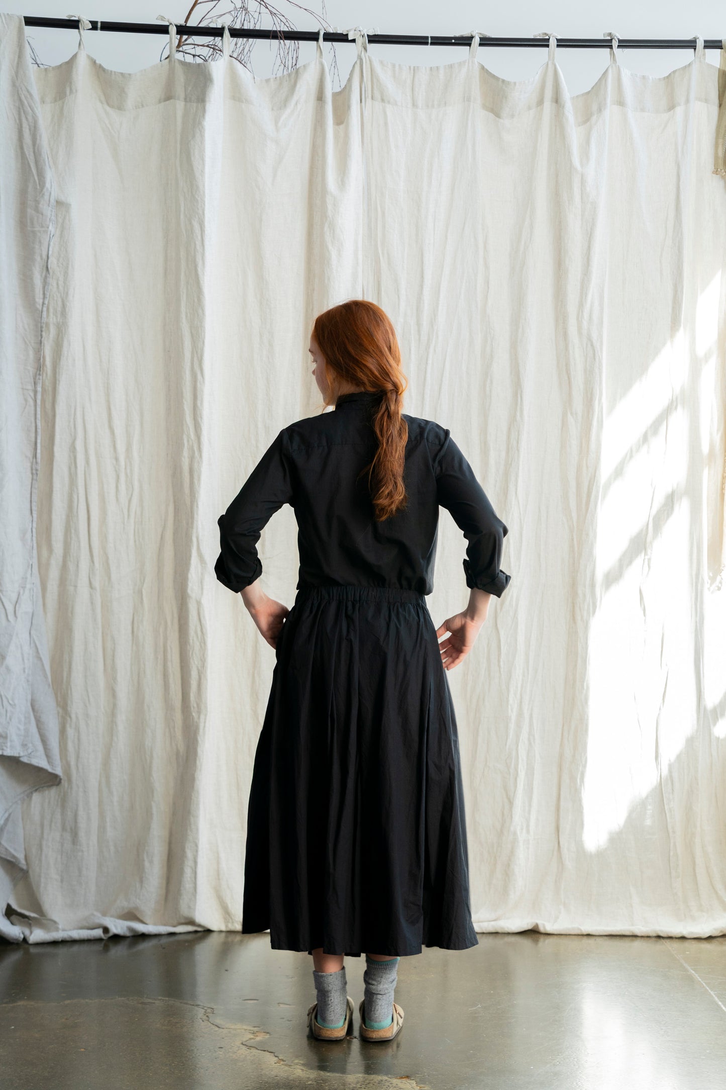 Nestled in the heart of Toorak Road, Melbourne, our boutique offers a thoughtfully curated collection of organic cotton clothing designed for the modern woman who values comfort, quality, and conscious living. Each piece in our collection is made from 100% organic cotton, combining timeless design with sustainable practices to bring you garments that feel as good as they look.
From effortlessly flowy cotton dresses and lightweight jackets to relaxed-fit pants and delicate broderie anglaise pieces, our rang