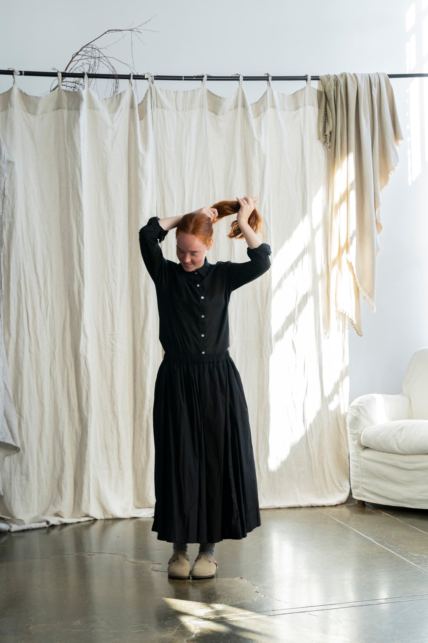 Nestled in the heart of Toorak Road, Melbourne, our boutique offers a thoughtfully curated collection of organic cotton clothing designed for the modern woman who values comfort, quality, and conscious living. Each piece in our collection is made from 100% organic cotton, combining timeless design with sustainable practices to bring you garments that feel as good as they look.
From effortlessly flowy cotton dresses and lightweight jackets to relaxed-fit pants and delicate broderie anglaise pieces, our rang