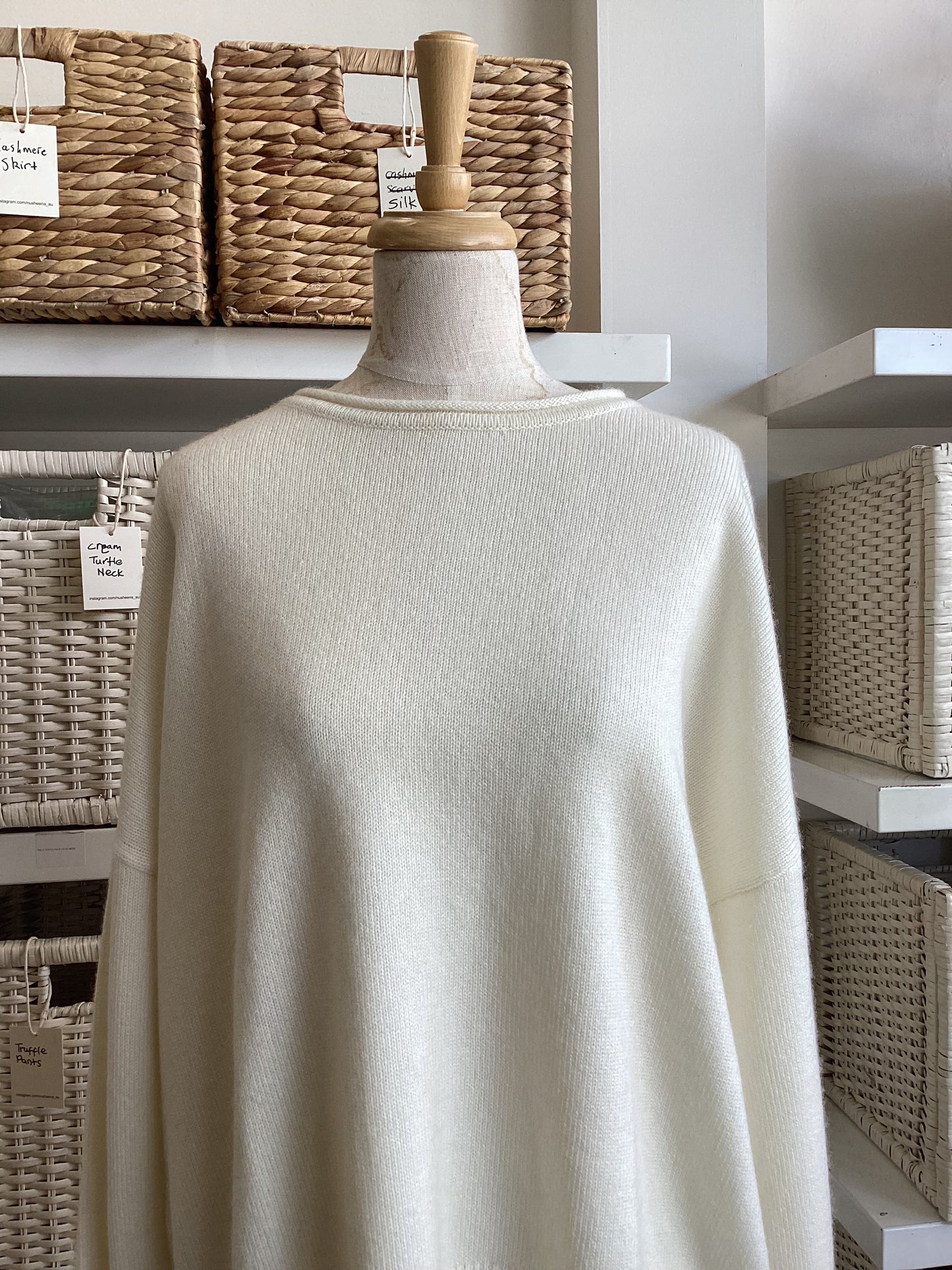 Cashmere Vivian Loose Round Neck Jumper