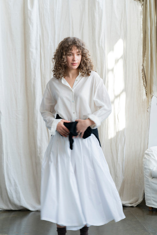 Nestled in the heart of Toorak Road, Melbourne, our boutique offers a thoughtfully curated collection of organic cotton clothing designed for the modern woman who values comfort, quality, and conscious living. Each piece in our collection is made from 100% organic cotton, combining timeless design with sustainable practices to bring you garments that feel as good as they look.

From effortlessly flowy cotton dresses and lightweight jackets to relaxed-fit pants and delicate broderie anglaise pieces, our rang