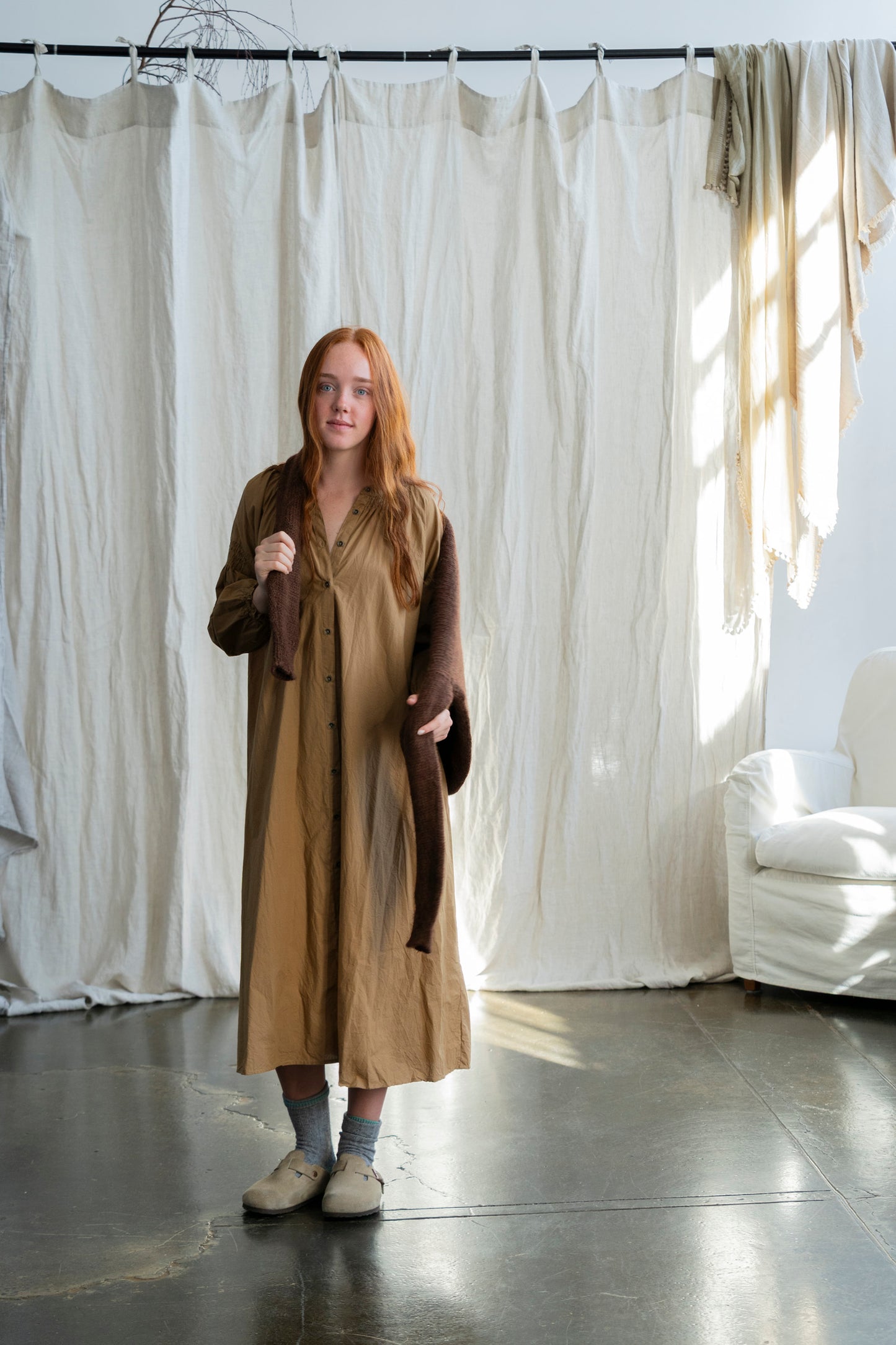 Nestled in the heart of Toorak Road, Melbourne, our boutique offers a thoughtfully curated collection of organic cotton clothing designed for the modern woman who values comfort, quality, and conscious living. Each piece in our collection is made from 100% organic cotton, combining timeless design with sustainable practices to bring you garments that feel as good as they look.

From effortlessly flowy cotton dresses and lightweight jackets to relaxed-fit pants and delicate broderie anglaise pieces, our rang